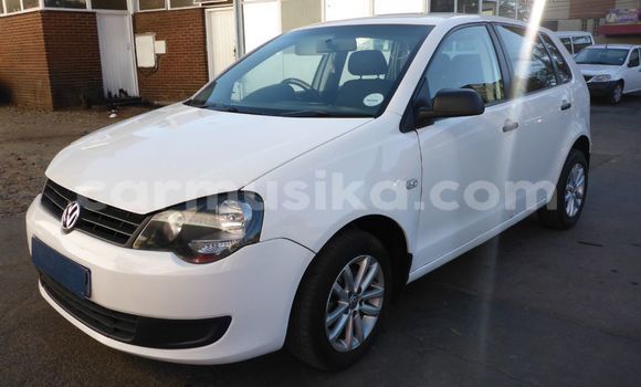 Nunua Ilio tumika Volkswagen Polo Nyeupe Gari ndani ya Beitbridge nchini Matabeleland Kusini Nunua Ilio tumika Volkswagen Polo Nyeupe Gari ndani ya Beitbridge nchini Matabeleland Kusini