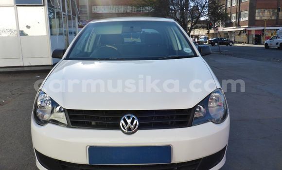 Nunua Ilio tumika Volkswagen Polo Nyeupe Gari ndani ya Beitbridge nchini Matabeleland Kusini Nunua Ilio tumika Volkswagen Polo Nyeupe Gari ndani ya Beitbridge nchini Matabeleland Kusini