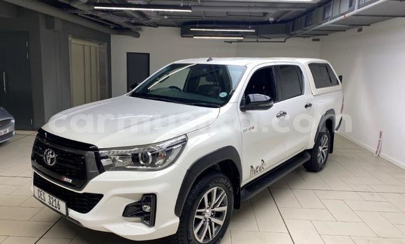 Buy Used Toyota Hilux White Car in Harare in Harare Buy Used Toyota Hilux White Car in Harare in Harare