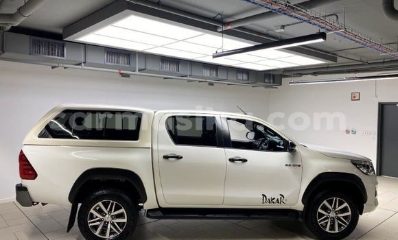 Buy Used Toyota Hilux White Car in Harare in Harare Buy Used Toyota Hilux White Car in Harare in Harare