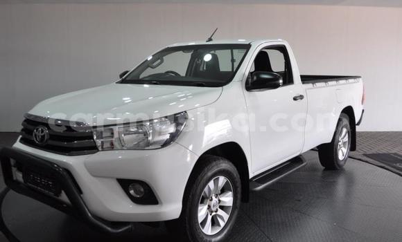 Buy Used Toyota Hilux White Car in Chitungwiza in Harare