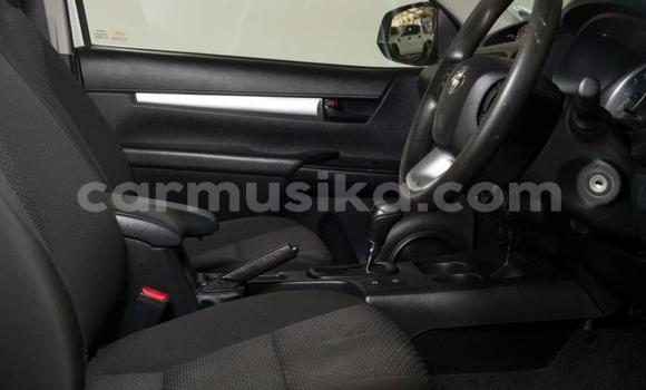 Tenga Tsaru Toyota Hilux Chena Mota in Glen View in Harare Tenga Tsaru Toyota Hilux Chena Mota in Glen View in Harare