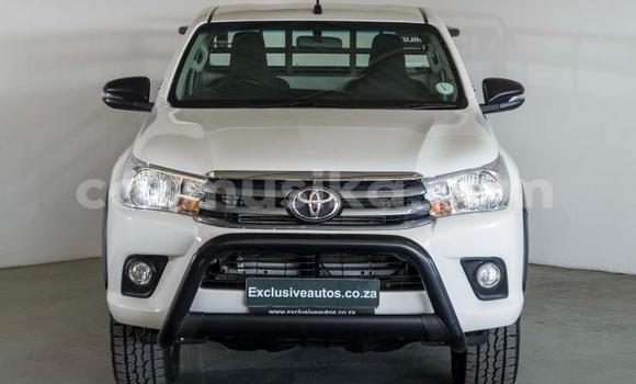 Tenga Tsaru Toyota Hilux Chena Mota in Glen View in Harare Tenga Tsaru Toyota Hilux Chena Mota in Glen View in Harare