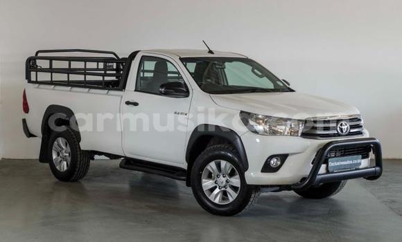Tenga Tsaru Toyota Hilux Chena Mota in Glen View in Harare Tenga Tsaru Toyota Hilux Chena Mota in Glen View in Harare