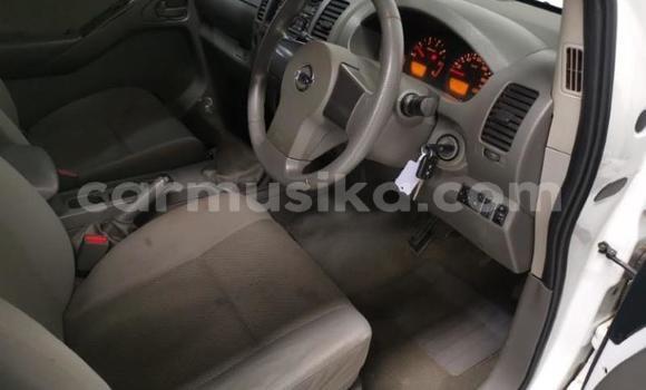 Acheter Occasion Voiture Nissan Navara Blanc à Beitbridge, Matabeleland South Acheter Occasion Voiture Nissan Navara Blanc à Beitbridge, Matabeleland South