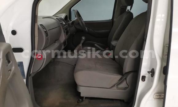 Acheter Occasion Voiture Nissan Navara Blanc à Beitbridge, Matabeleland South Acheter Occasion Voiture Nissan Navara Blanc à Beitbridge, Matabeleland South