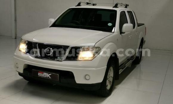 Acheter Occasion Voiture Nissan Navara Blanc à Beitbridge, Matabeleland South Acheter Occasion Voiture Nissan Navara Blanc à Beitbridge, Matabeleland South