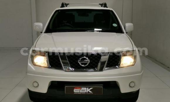 Acheter Occasion Voiture Nissan Navara Blanc à Beitbridge, Matabeleland South Acheter Occasion Voiture Nissan Navara Blanc à Beitbridge, Matabeleland South
