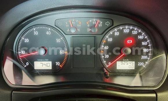 Acheter Occasion Voiture Volkswagen Polo Rouge à Beitbridge, Matabeleland South Acheter Occasion Voiture Volkswagen Polo Rouge à Beitbridge, Matabeleland South