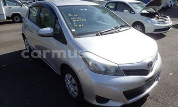 Nunua Ilio tumika Toyota Vitz Fedha Gari ndani ya Beitbridge nchini Matabeleland Kusini Nunua Ilio tumika Toyota Vitz Fedha Gari ndani ya Beitbridge nchini Matabeleland Kusini