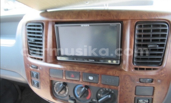 Acheter Occasion Voiture Nissan Caravan Noir à Beitbridge, Matabeleland South Acheter Occasion Voiture Nissan Caravan Noir à Beitbridge, Matabeleland South