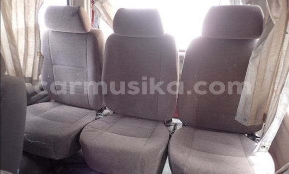 Acheter Occasion Voiture Toyota Hiace Autre à Beitbridge, Matabeleland South Acheter Occasion Voiture Toyota Hiace Autre à Beitbridge, Matabeleland South