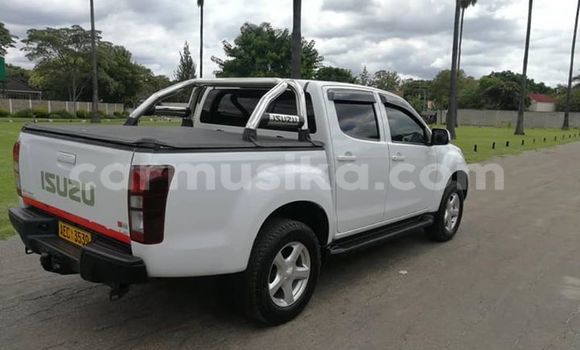 Acheter Occasion Voiture Isuzu KB Blanc à Harare, Harare Acheter Occasion Voiture Isuzu KB Blanc à Harare, Harare