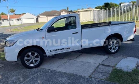 Acheter Occasion Voiture Toyota Hilux Blanc à Beitbridge, Matabeleland South Acheter Occasion Voiture Toyota Hilux Blanc à Beitbridge, Matabeleland South
