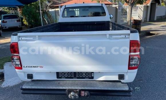 Acheter Occasion Voiture Toyota Hilux Blanc à Beitbridge, Matabeleland South Acheter Occasion Voiture Toyota Hilux Blanc à Beitbridge, Matabeleland South