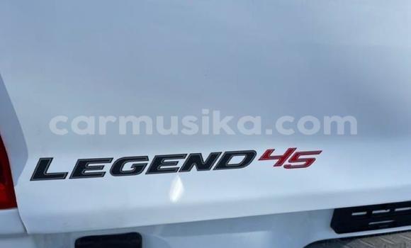 Acheter Occasion Voiture Toyota Hilux Blanc à Beitbridge, Matabeleland South Acheter Occasion Voiture Toyota Hilux Blanc à Beitbridge, Matabeleland South