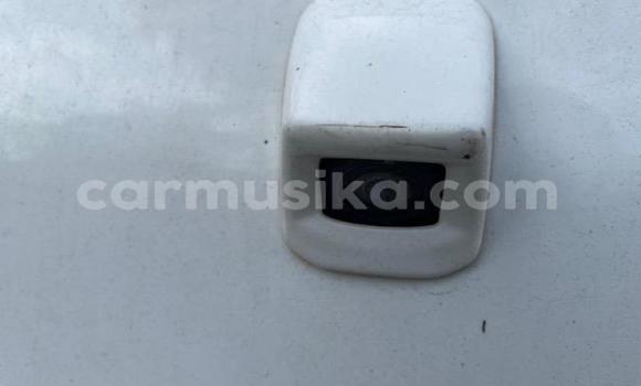 Tenga Tsaru Toyota Hilux Chena Mota in Beitbridge in Matabeleland South Tenga Tsaru Toyota Hilux Chena Mota in Beitbridge in Matabeleland South