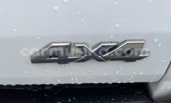 Acheter Occasion Voiture Toyota Hilux Blanc à Beitbridge, Matabeleland South Acheter Occasion Voiture Toyota Hilux Blanc à Beitbridge, Matabeleland South