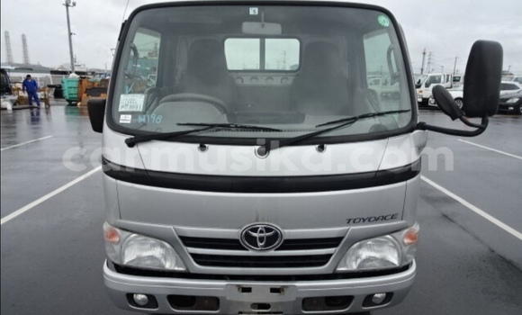 Nunua Ilio tumika Toyota Dyna Fedha Lori ndani ya Beitbridge nchini Matabeleland Kusini