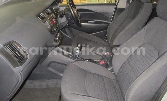 Acheter Occasion Voiture Kia Rio Gris à Beitbridge, Matabeleland South Acheter Occasion Voiture Kia Rio Gris à Beitbridge, Matabeleland South