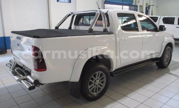 Acheter Occasion Voiture Toyota Hilux Blanc à Beitbridge, Matabeleland South Acheter Occasion Voiture Toyota Hilux Blanc à Beitbridge, Matabeleland South