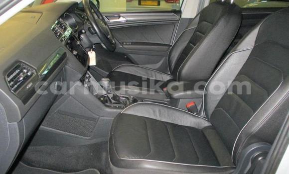 Acheter Occasion Voiture Volkswagen Tiguan Blanc à Beitbridge, Matabeleland South Acheter Occasion Voiture Volkswagen Tiguan Blanc à Beitbridge, Matabeleland South