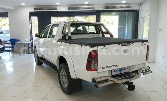 Nunua Ilio tumika Toyota Hilux Nyeupe Gari ndani ya Beitbridge nchini Matabeleland Kusini
