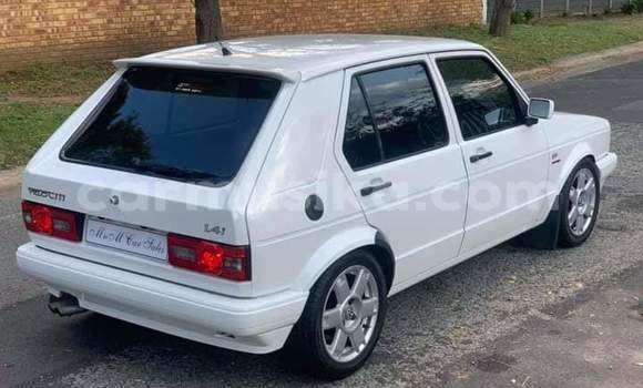 Tenga Tsaru Volkswagen Golf Chena Mota in Beitbridge in Matabeleland South Tenga Tsaru Volkswagen Golf Chena Mota in Beitbridge in Matabeleland South