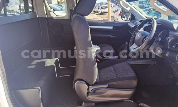 Acheter Occasion Voiture Toyota Hilux Blanc à Beitbridge, Matabeleland South Acheter Occasion Voiture Toyota Hilux Blanc à Beitbridge, Matabeleland South