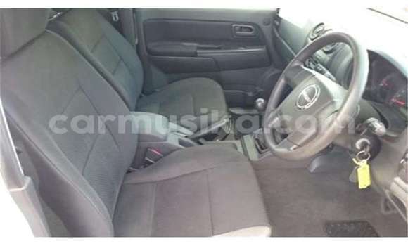 Buy Used Isuzu KB White Car in Beitbridge in Matabeleland South Buy Used Isuzu KB White Car in Beitbridge in Matabeleland South