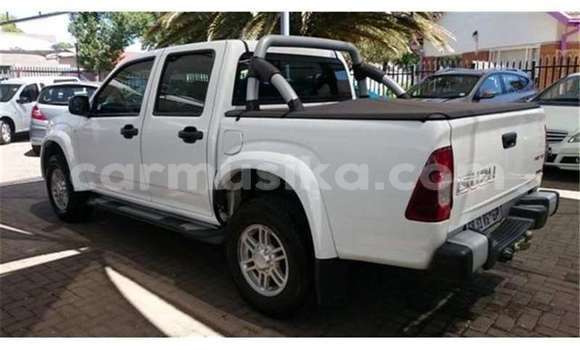 Buy Used Isuzu KB White Car in Beitbridge in Matabeleland South Buy Used Isuzu KB White Car in Beitbridge in Matabeleland South