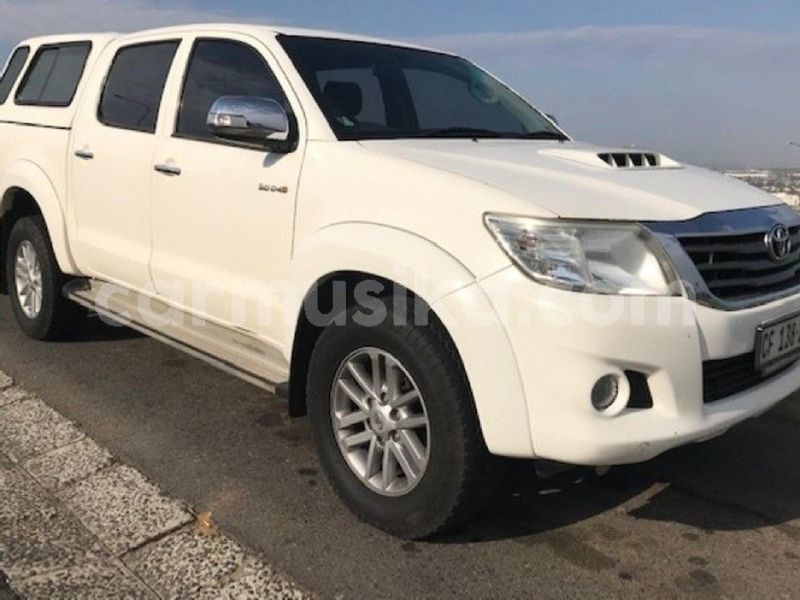 Big with watermark toyota hilux matabeleland south beitbridge 22996