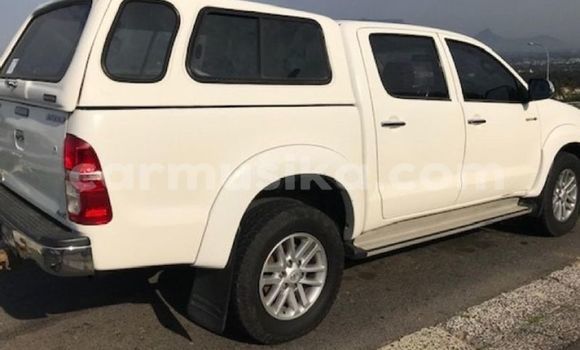 Acheter Occasion Voiture Toyota Hilux Blanc à Beitbridge, Matabeleland South Acheter Occasion Voiture Toyota Hilux Blanc à Beitbridge, Matabeleland South