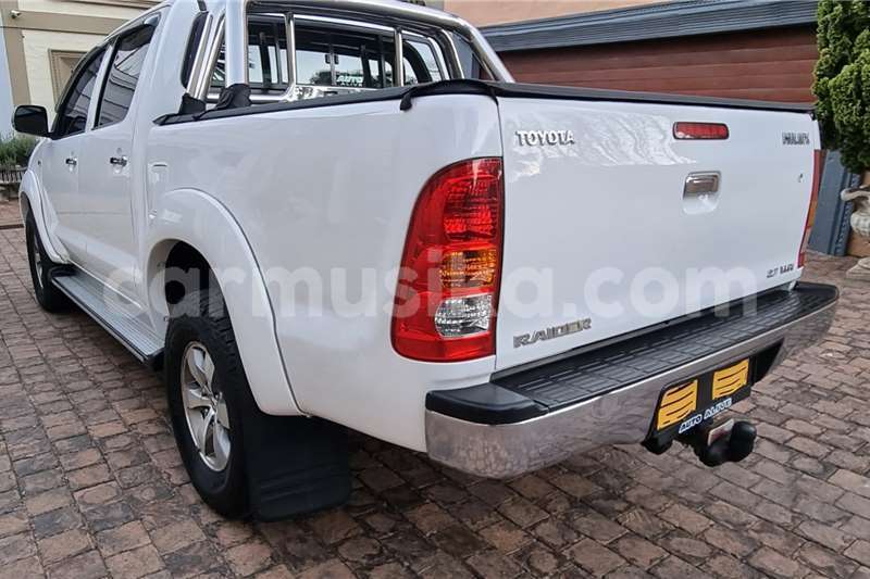 Big with watermark toyota hilux matabeleland south beitbridge 23000