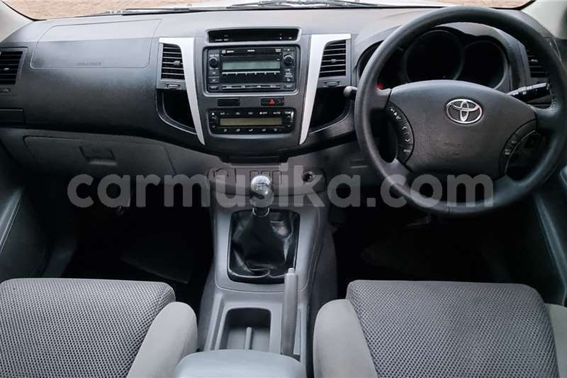 Big with watermark toyota hilux matabeleland south beitbridge 23000