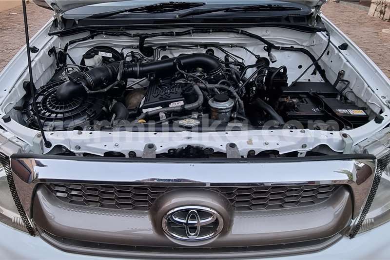 Big with watermark toyota hilux matabeleland south beitbridge 23000