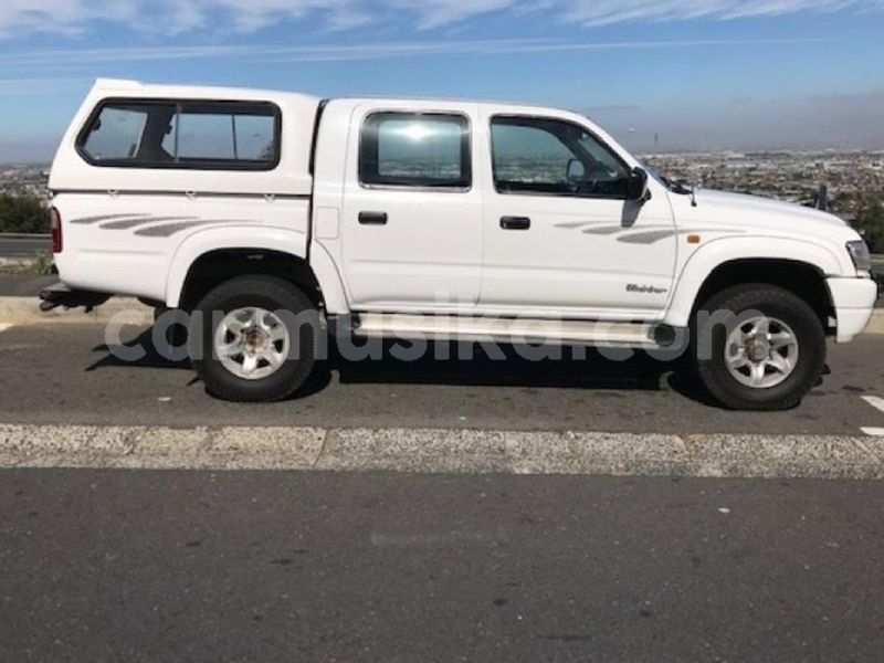 Big with watermark toyota hilux matabeleland south beitbridge 23001