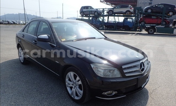 Tenga Tsaru Mercedes‒Benz C–Class Nhema Mota in Beitbridge in Matabeleland South
