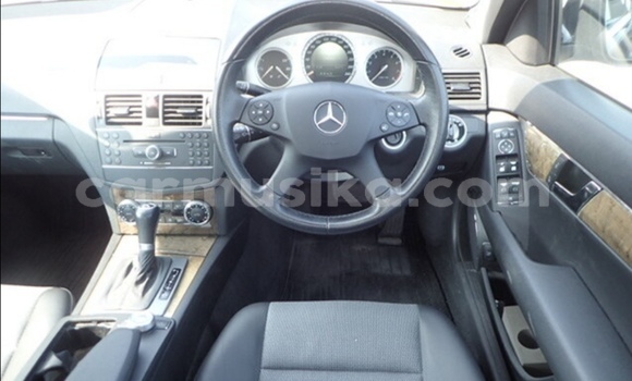 Acheter Occasion Voiture Mercedes‒Benz C–Class Noir à Beitbridge, Matabeleland South Acheter Occasion Voiture Mercedes‒Benz C–Class Noir à Beitbridge, Matabeleland South