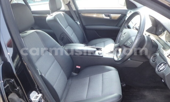 Acheter Occasion Voiture Mercedes‒Benz C–Class Noir à Beitbridge, Matabeleland South Acheter Occasion Voiture Mercedes‒Benz C–Class Noir à Beitbridge, Matabeleland South