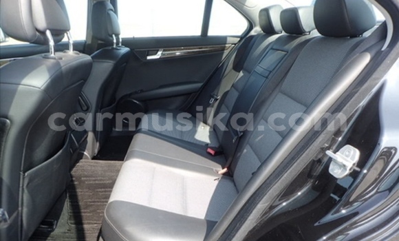 Acheter Occasion Voiture Mercedes‒Benz C–Class Noir à Beitbridge, Matabeleland South Acheter Occasion Voiture Mercedes‒Benz C–Class Noir à Beitbridge, Matabeleland South