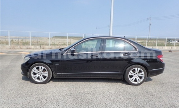 Acheter Occasion Voiture Mercedes‒Benz C–Class Noir à Beitbridge, Matabeleland South Acheter Occasion Voiture Mercedes‒Benz C–Class Noir à Beitbridge, Matabeleland South