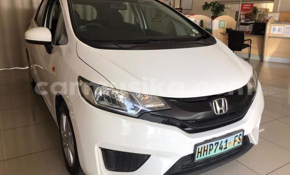 Buy Used Honda Jazz White Car in Bulawayo in Bulawayo
