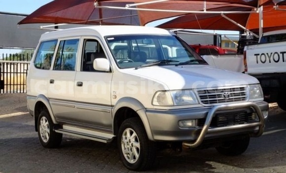 Nunua Ilio tumika Toyota Dyna Nyeupe Gari ndani ya Beitbridge nchini Matabeleland Kusini