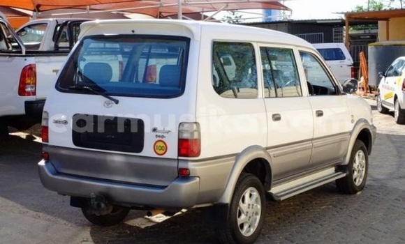 Tenga Tsaru Toyota Dyna Chena Mota in Beitbridge in Matabeleland South Tenga Tsaru Toyota Dyna Chena Mota in Beitbridge in Matabeleland South