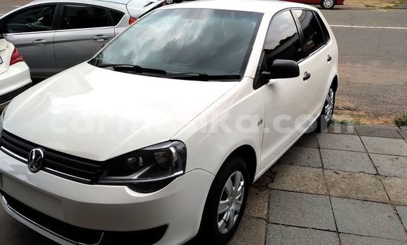 Acheter Occasion Voiture Volkswagen Polo Blanc à Beitbridge, Matabeleland South Acheter Occasion Voiture Volkswagen Polo Blanc à Beitbridge, Matabeleland South