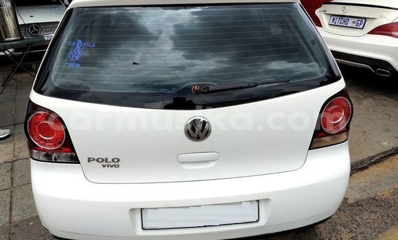 Acheter Occasion Voiture Volkswagen Polo Blanc à Beitbridge, Matabeleland South Acheter Occasion Voiture Volkswagen Polo Blanc à Beitbridge, Matabeleland South