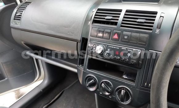 Acheter Occasion Voiture Volkswagen Polo Blanc à Beitbridge, Matabeleland South Acheter Occasion Voiture Volkswagen Polo Blanc à Beitbridge, Matabeleland South