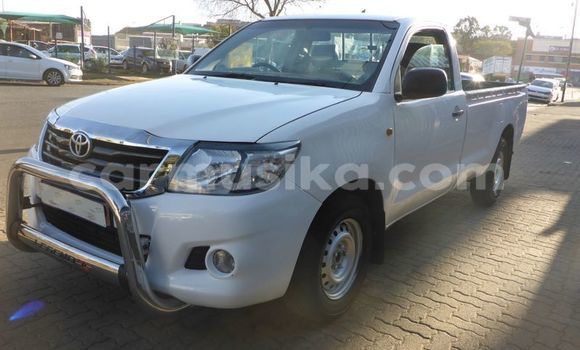 Tenga Tsaru Toyota Hilux Chena Mota in Beitbridge in Matabeleland South Tenga Tsaru Toyota Hilux Chena Mota in Beitbridge in Matabeleland South