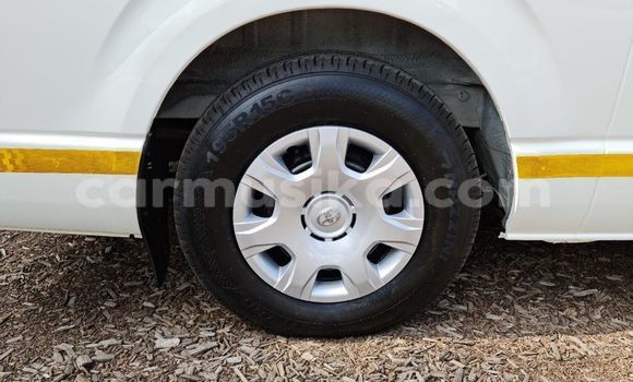 Acheter Occasion Voiture Toyota Hiace Blanc à Beitbridge, Matabeleland South Acheter Occasion Voiture Toyota Hiace Blanc à Beitbridge, Matabeleland South